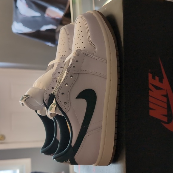 Jordan Shoes - WMNS Air Jordan 1 Retro Low OG